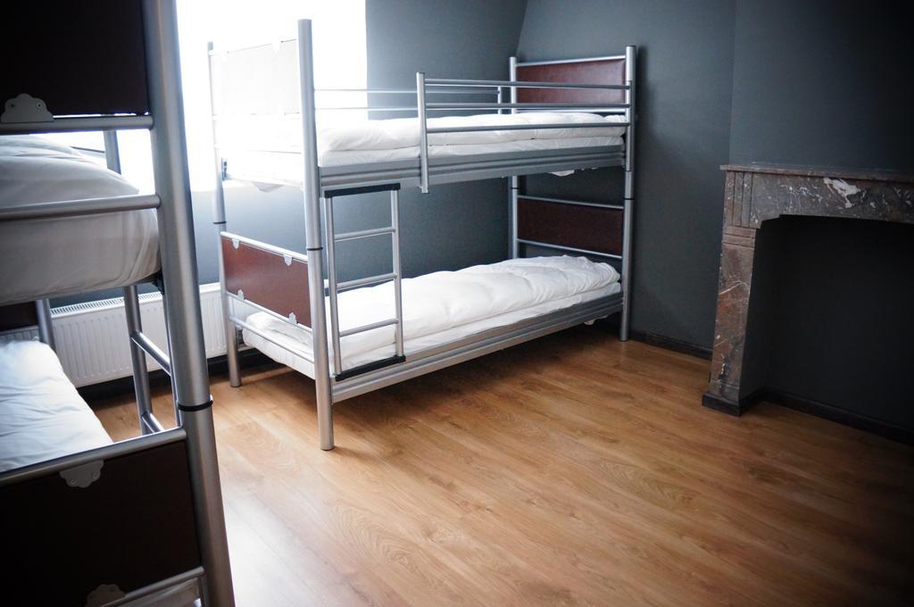 Es Hostel Saint-Gilles Dış mekan fotoğraf